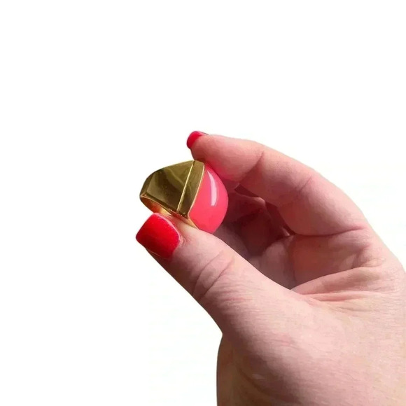 3 For $20! Plunder size 8 gold-tone ring with pink square stone. - Picture 5 of 6